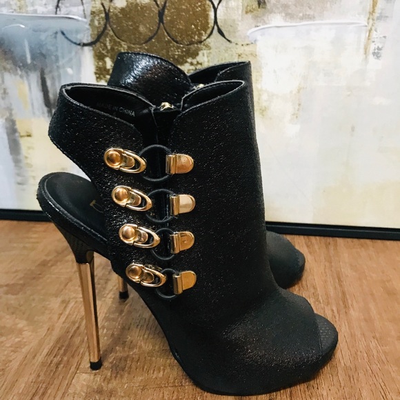 Bebe open toe evenn booties size 5 - Picture 5 of 8